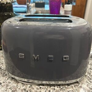 Gray Retro Kitchen Toaster